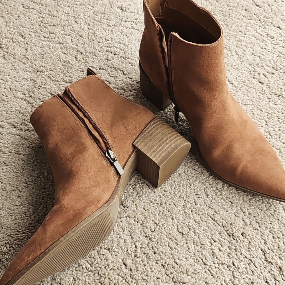 EUC Kennedy Ankle Boots Size 9.5